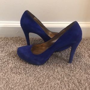 Blue suede BCBG pumps